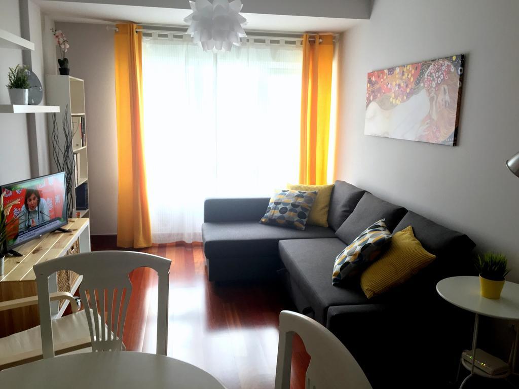 Apartamento Playa Poniente Apartment Gijon Bagian luar foto